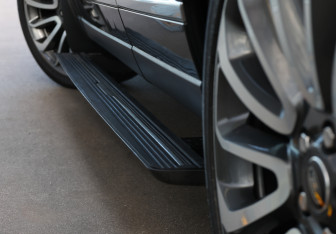 Подержанный автомобиль Land Rover Range Rover 2014 года (22 фото)