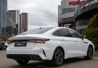 Подержанный автомобиль Chery Arrizo 8 2023 года (4 фото)