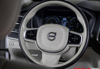 Подержанный автомобиль Volvo XC90 2019 года (14 фото)