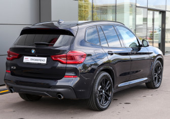 Подержанный автомобиль BMW X3 2018 года (5 фото)