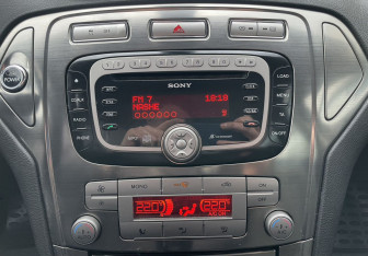 Подержанный автомобиль Ford Mondeo Sedan 2008 года (15 фото)