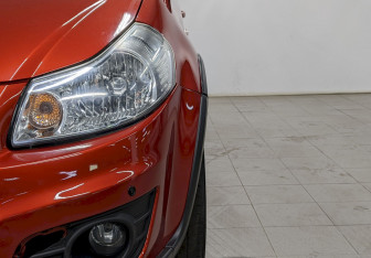 Подержанный автомобиль Suzuki SX4 Hatchback 2013 года (15 фото)