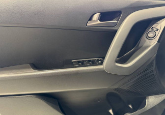 Подержанный автомобиль Hyundai Creta 2017 года (17 фото)