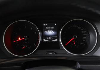 Подержанный автомобиль Volkswagen Tiguan 2017 года (16 фото)