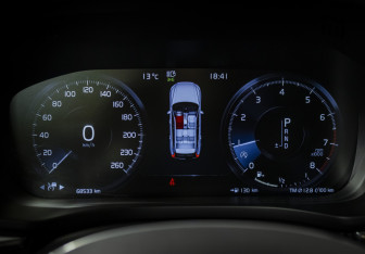 Подержанный автомобиль Volvo XC60 2020 года (11 фото)