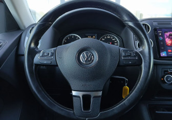 Подержанный автомобиль Volkswagen Tiguan 2013 года (12 фото)