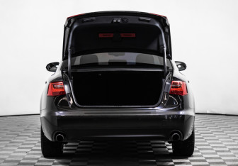 Подержанный автомобиль Audi A6 Sedan 2014 года (13 фото)