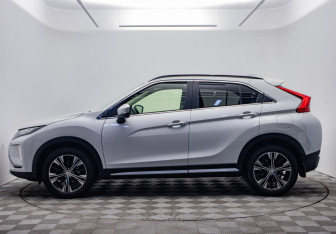 Подержанный автомобиль Mitsubishi Eclipse Cross 2018 года (2 фото)