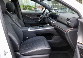 Подержанный автомобиль Jaecoo J8 2024 года (12 фото)