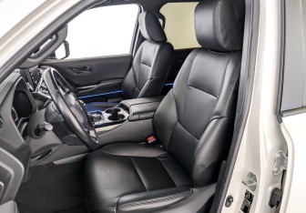 Подержанный автомобиль Toyota Land Cruiser Suv 2021 года (20 фото)