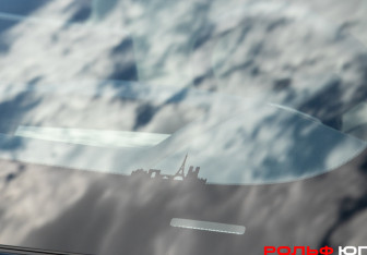 Подержанный автомобиль Zeekr 001 2023 года (19 фото)