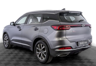 Подержанный автомобиль Chery Tiggo 7 Pro 2022 года (7 фото)