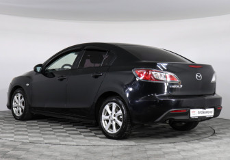Подержанный автомобиль Mazda 3 Sedan 2010 года (4 фото)