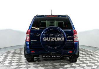 Подержанный автомобиль Suzuki Grand Vitara 2013 года (4 фото)