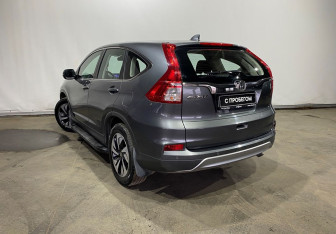 Подержанный автомобиль Honda CR-V 2017 года (7 фото)