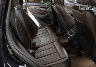 Подержанный автомобиль BMW X3 2019 года (12 фото)