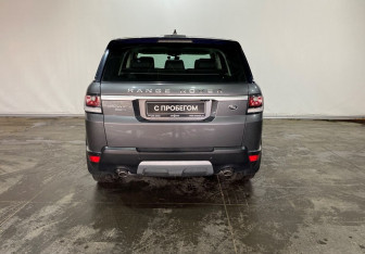Подержанный автомобиль Land Rover Range Rover Sport 2017 года (5 фото)