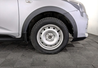 Подержанный автомобиль Kia Rio Hatchback 2021 года (18 фото)