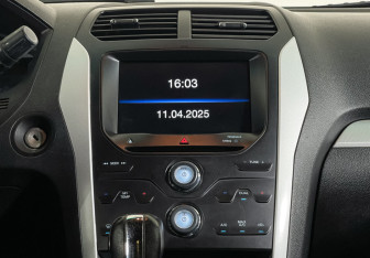 Подержанный автомобиль Ford Explorer 2013 года (12 фото)