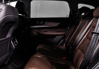 Подержанный автомобиль Chery Tiggo 8 Pro 2021 года (13 фото)