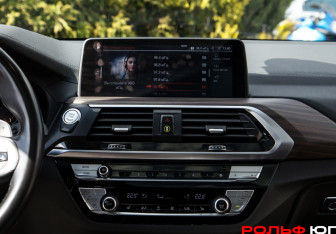 Подержанный автомобиль BMW X3 2020 года (14 фото)