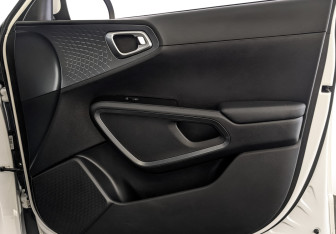 Подержанный автомобиль Kia Soul 2022 года (25 фото)