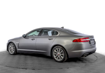 Подержанный автомобиль Jaguar XF Sedan 2014 года (7 фото)