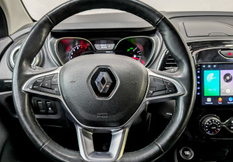 Подержанный автомобиль Renault Kaptur 2022 года (22 фото)
