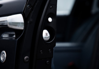 Подержанный автомобиль Rolls-Royce Ghost 2010 года (30 фото)