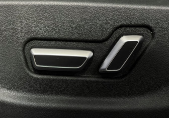 Подержанный автомобиль Geely Atlas 2022 года (15 фото)