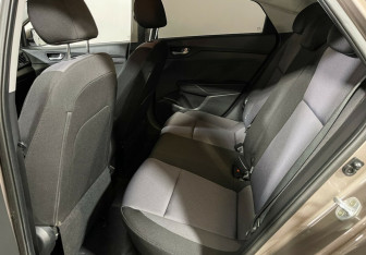 Подержанный автомобиль Hyundai Solaris Sedan 2022 года (12 фото)