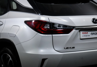 Подержанный автомобиль Lexus RX 2016 года (17 фото)
