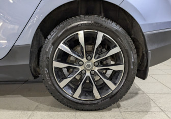 Подержанный автомобиль Volvo V40 Hatchback 2019 года (12 фото)