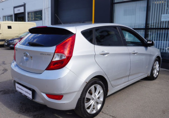 Подержанный автомобиль Hyundai Solaris Hatchback 2011 года (5 фото)