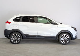 Подержанный автомобиль LADA (ВАЗ) XRAY 2019 года (4 фото)