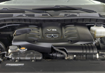 Подержанный автомобиль Infiniti QX80 2019 года (9 фото)