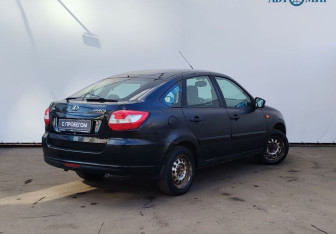 Подержанный автомобиль LADA (ВАЗ) Granta Liftback 2014 года (8 фото)