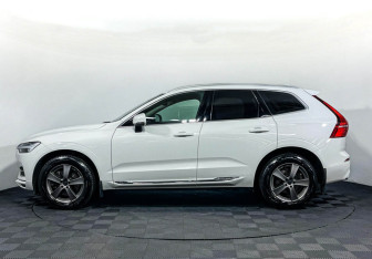 Подержанный автомобиль Volvo XC60 2019 года (8 фото)