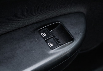 Подержанный автомобиль Skoda Octavia Liftback 2010 года (15 фото)