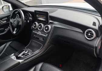 Подержанный автомобиль Mercedes-Benz GLC Coupe 2016 года (7 фото)
