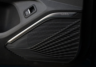 Подержанный автомобиль Geely Monjaro 2023 года (14 фото)