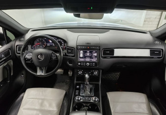 Подержанный автомобиль Volkswagen Touareg 2018 года (11 фото)