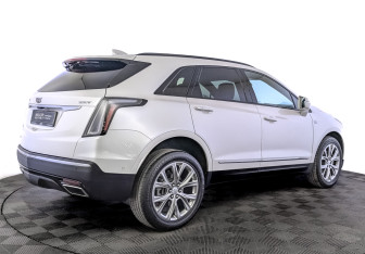 Подержанный автомобиль Cadillac XT5 2020 года (5 фото)