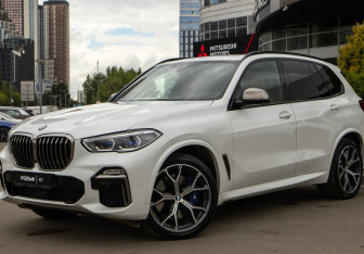 Подержанный автомобиль BMW X5 2019 года (29 фото)