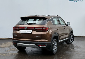 Подержанный автомобиль Changan CS35PLUS 2020 года (5 фото)