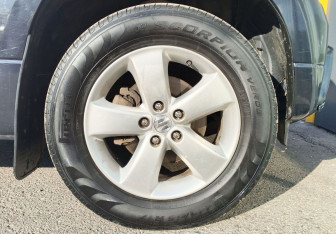 Подержанный автомобиль Suzuki Grand Vitara 2008 года (10 фото)
