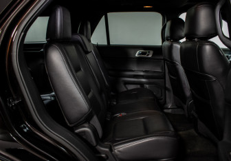 Подержанный автомобиль Ford Explorer 2012 года (10 фото)