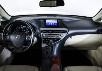 Подержанный автомобиль Lexus RX 2012 года (17 фото)