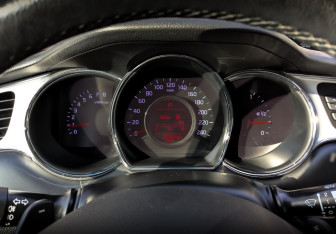 Подержанный автомобиль Kia Ceed Hatchback 2017 года (13 фото)