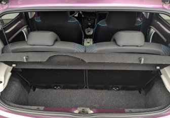 Подержанный автомобиль Peugeot 107 2012 года (10 фото)